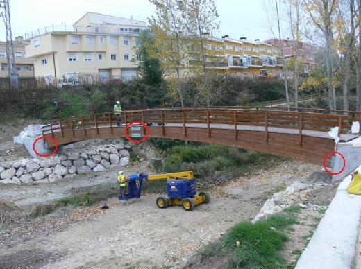 Vista de la pasarela. Ubicación de los herrajes